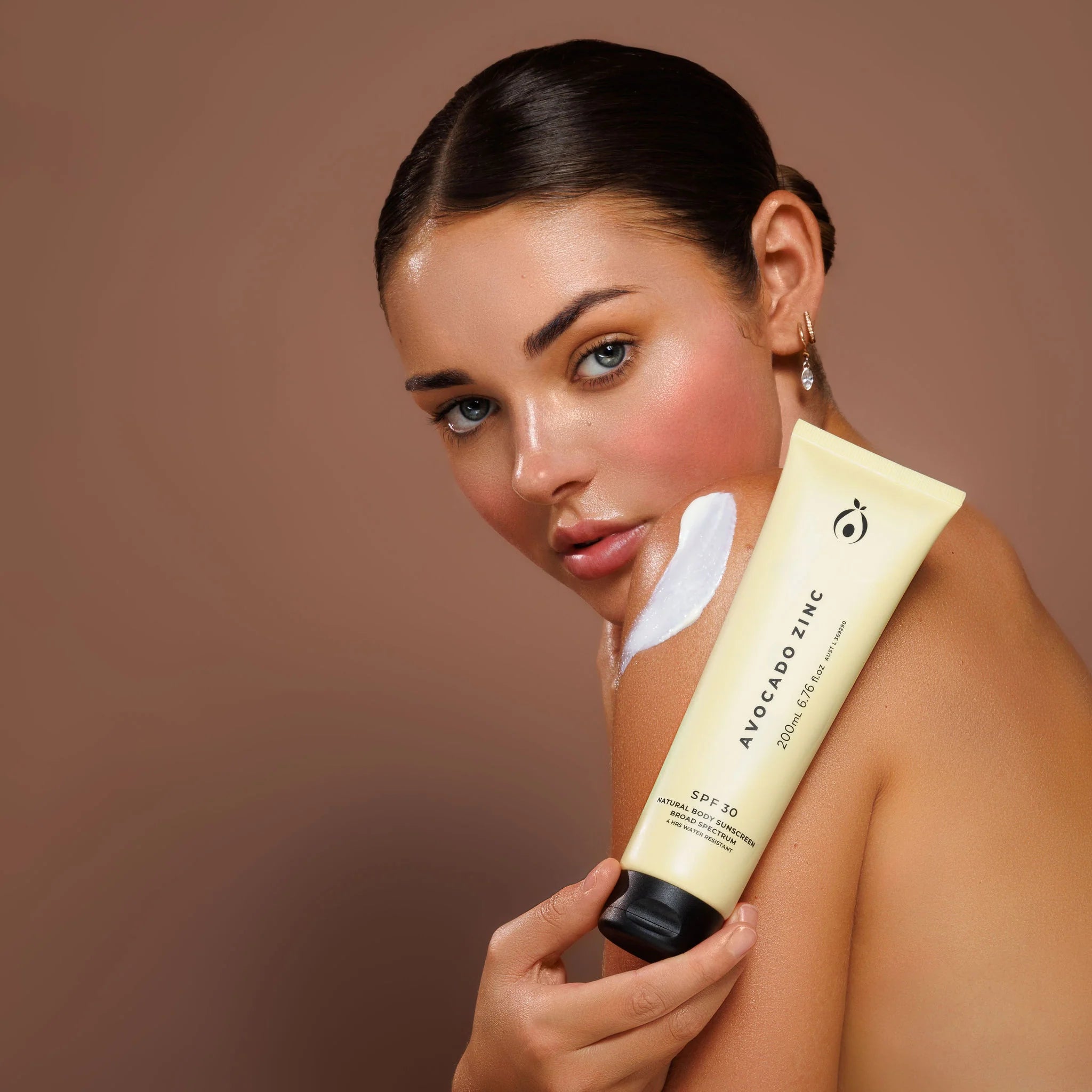 Avocado-Zinc-SPF30-Natural-Body-Sunscreen2.webp